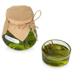 Варенье из ели и мяты в подарочной обертке