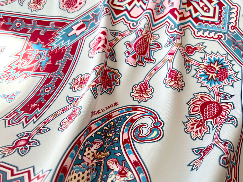 Платок Кавказский скакун — изображение 3