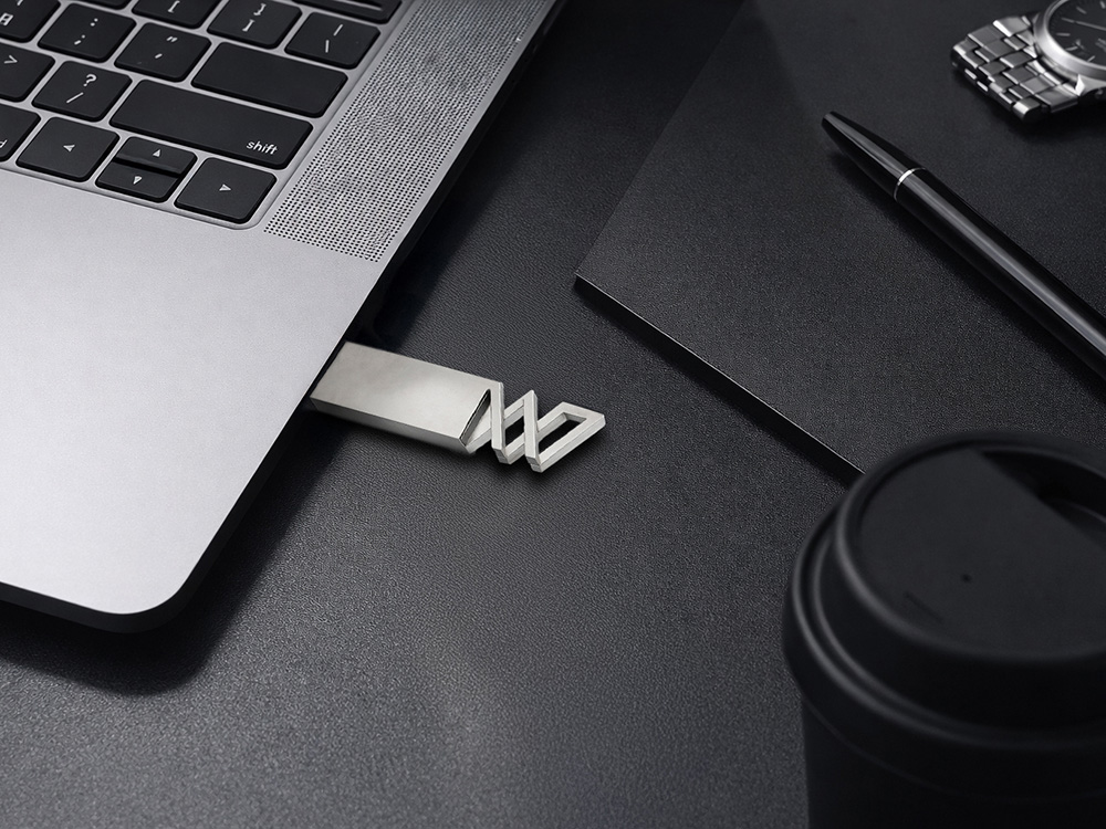 Флешка 32 ГБ USB 3.0 Адорн — изображение 3